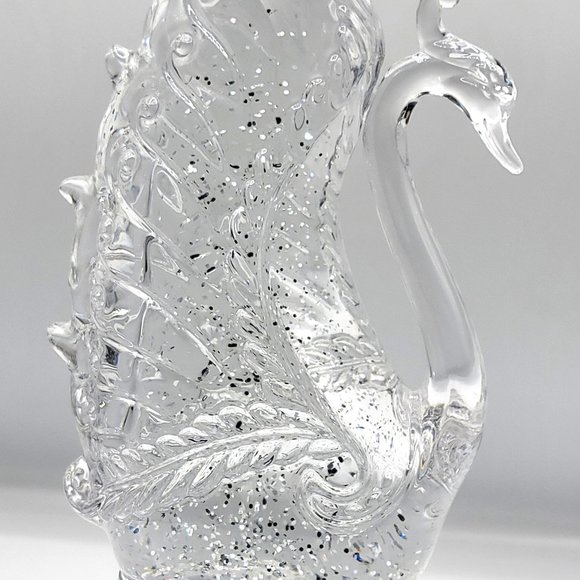 Swan Statue Figurine LED Lighted Sparkling Color Changing Snow Globe Water Lamp - Picture 6 of 9